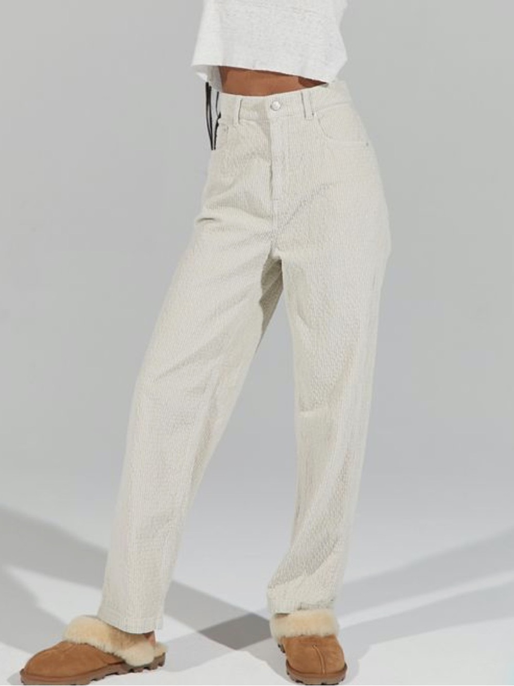 Urban Outfitters BDG High Rise Baggy Corduroy Pants Sz 32 Cream Color